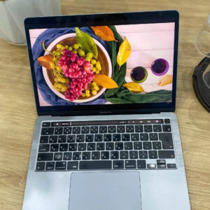 MacBook Pro 2020. Core i7 Ram 16GB SSD 512GB Màn 13inch 2K