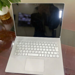 Surface Book 2 Core i5-7300U/RAM 8GB/SSD 256GB Màn 13.3inch 3K Cảm ứng