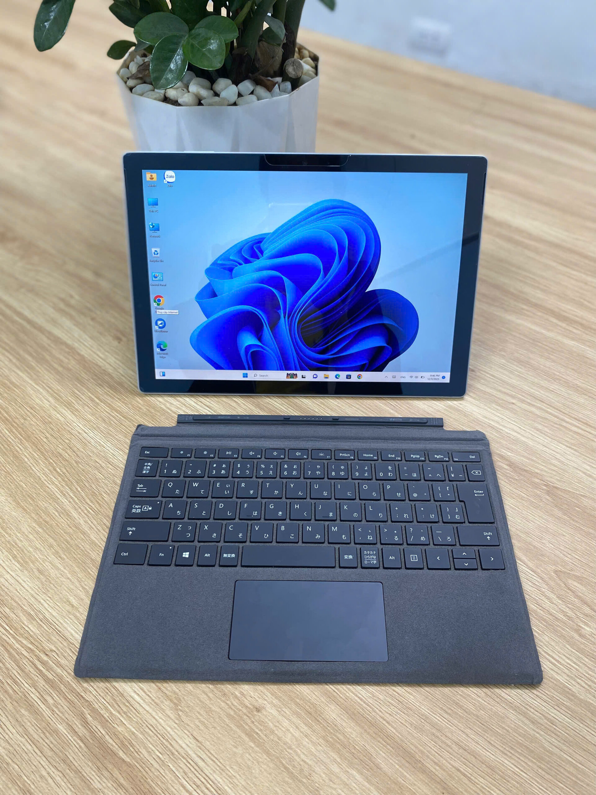 Surface Pro 5 LTE/core i5/RAM 8gb/SSD 256gb (Máy+Bàn Phím)