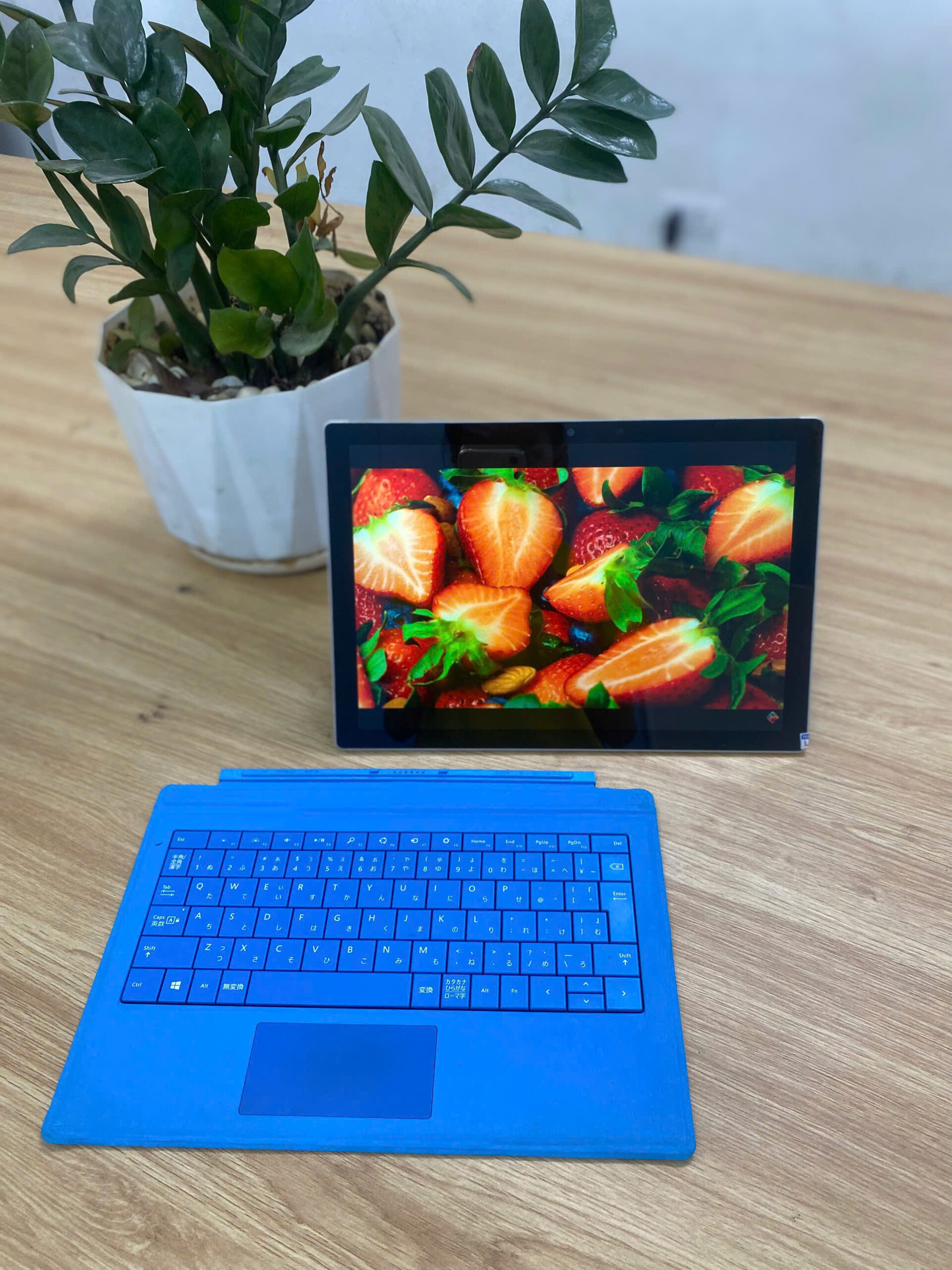 Intel Core i5 - 8350U/ RAM 8 GB/ SSD 128GB/ Màn hình12.3 ich - Ảnh 4