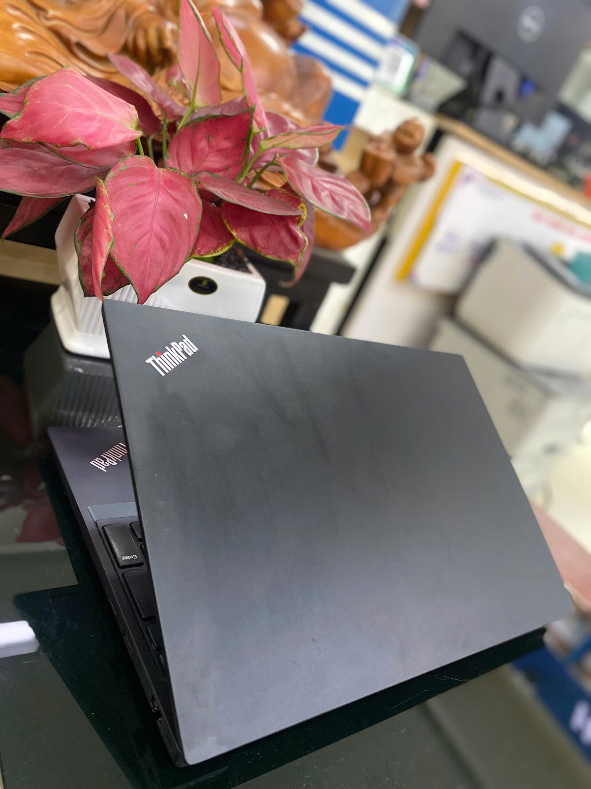 Lenovo Thinkpad E585 - AMD Ryzen 5-2500U/ RAM 8GB/ SSD 256GB Màn Hình 15.6 inch - Ảnh 6